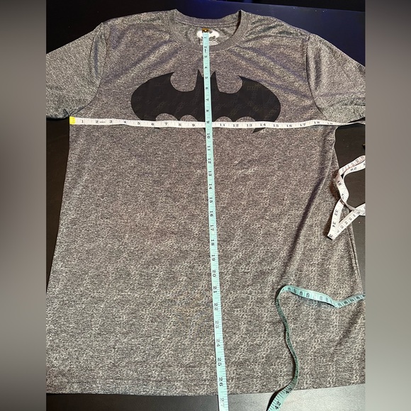 Batman Performance Shirt - Picture 3 of 4